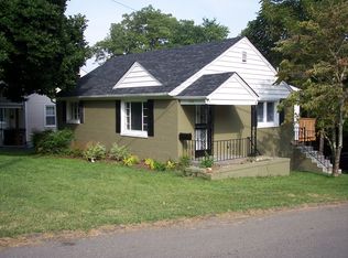 945 Ledgerwood Ave, Knoxville, TN 37917