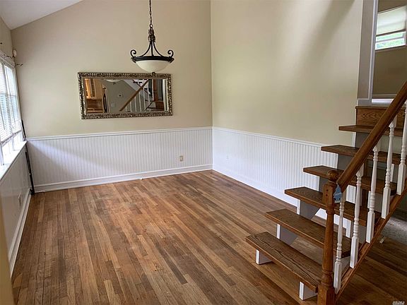 3rd image of 189 Edgewater Ave