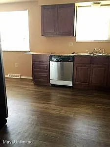 4695 Holland St — Photo 4