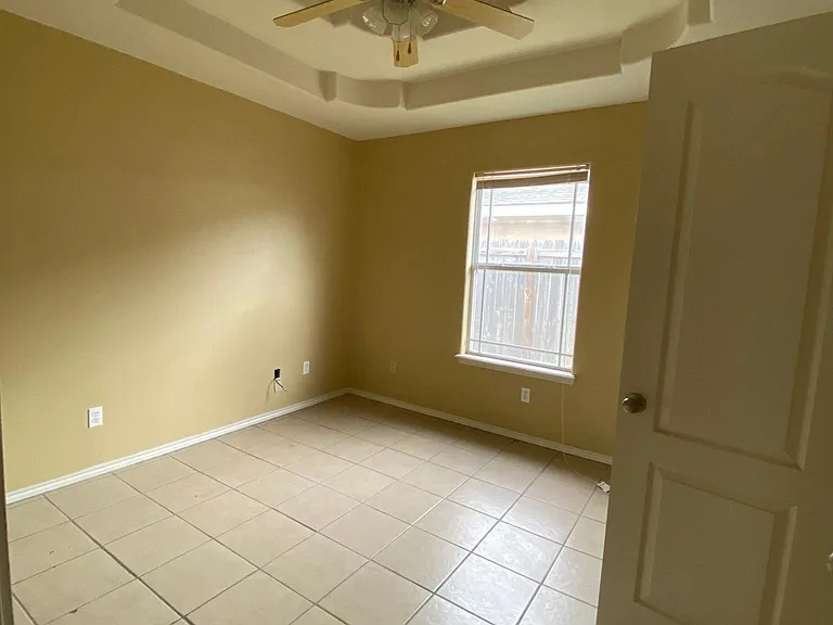 1903 W Douglas St #1 — Photo 12