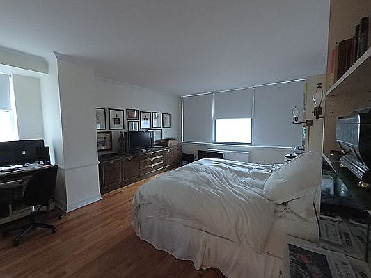 4th image of 74 E 79th St APT 17