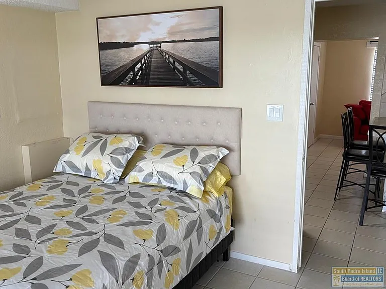 310 W Houston St #1 — Photo 10
