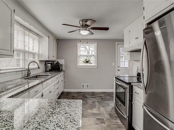 3rd image of 541 S Bluegrass Dr