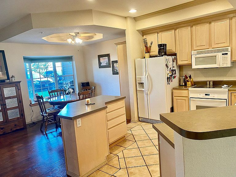 680 Emerald Pointe Dr Hollister, MO, 65672 Apartments for Rent Zillow