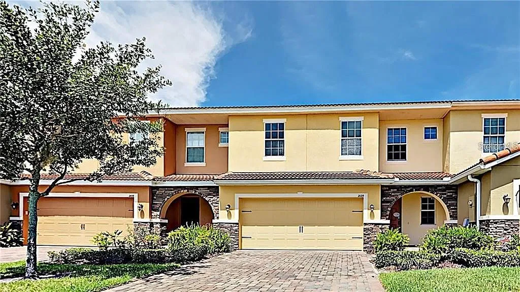 3 bed, 2.5 bath, 1743 sqft, $2,750 — Photo 1