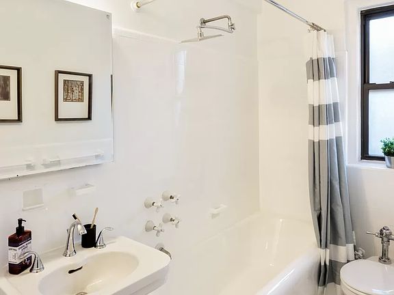 4th image of 127 W 96th St APT 12G