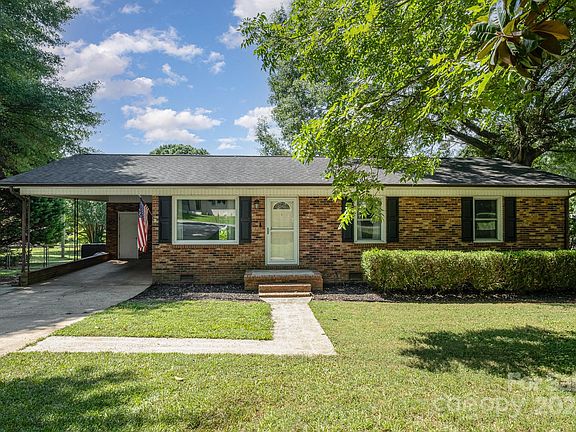 2nd image of 125 Midwood Ln