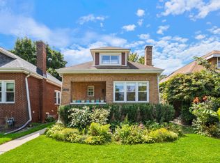 1806 Greenleaf St, Evanston, IL 60202