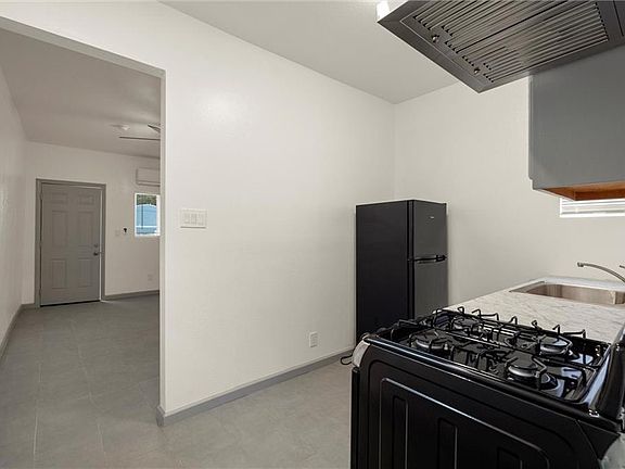 2nd image of 310 Gulf Ave #B