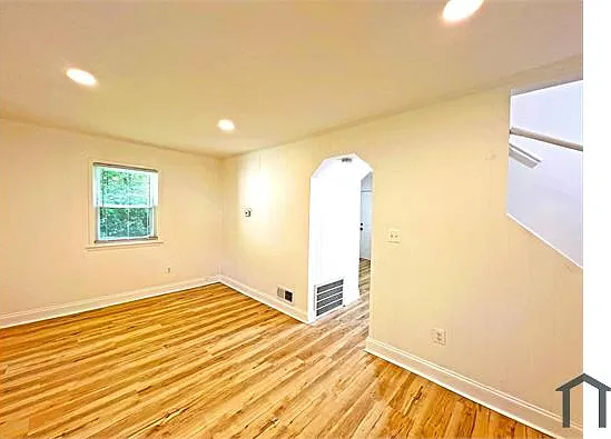 7009 Hawthorne St — Photo 16