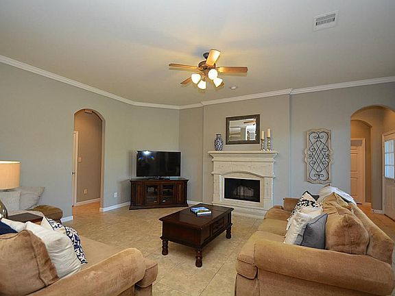 5th image of 28406 Blue Holly Ln