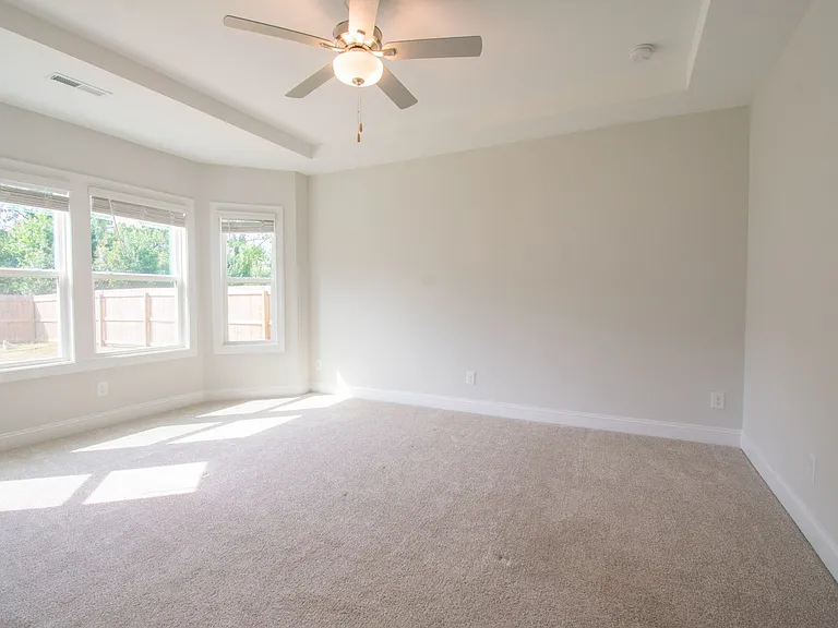 5611 Pondhaven Dr — Photo 18