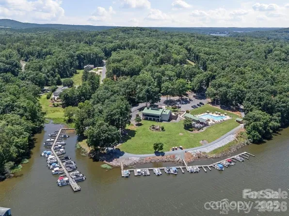 130 Jubal Reeves Cir, Mount Gilead, NC 27306