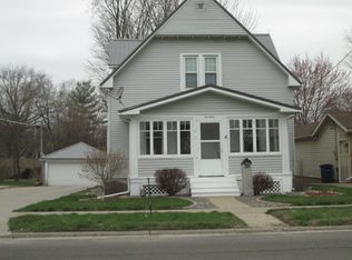 212 S 11th St, Monmouth, IL 61462