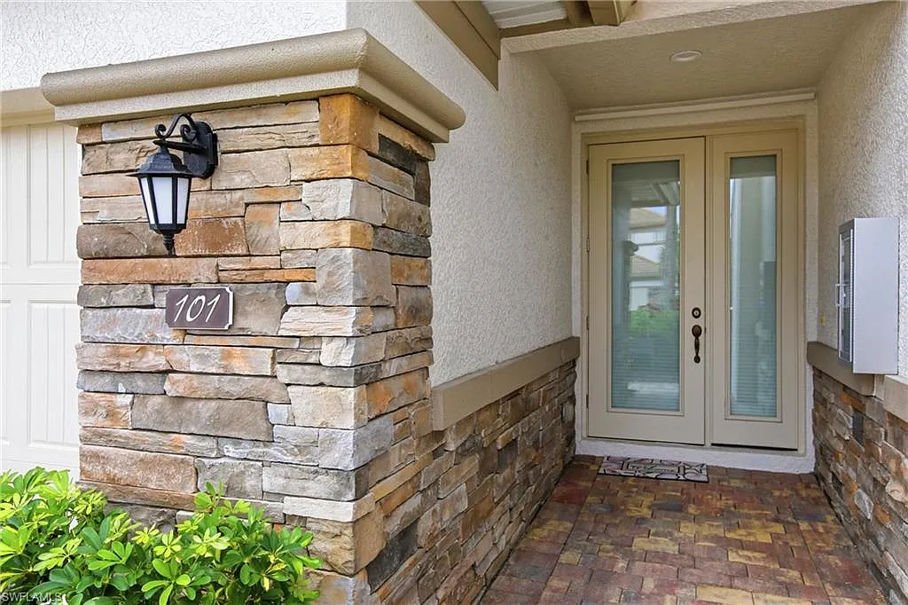 3 bed, 2.5 bath, 2090 sqft, $9,000 — Photo 3