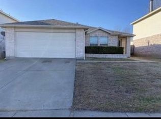 4205 Hunters Creek Dr, Fort Worth, TX 76123