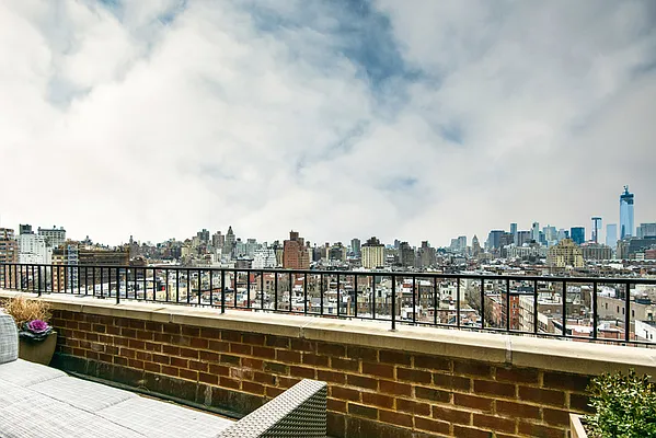 Sold by Corcoran | media 7