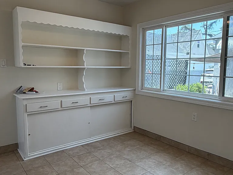 2642 Grand Ave — Photo 7