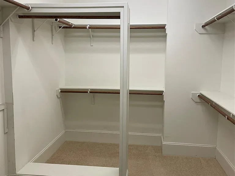 5105 Maple St — Photo 25