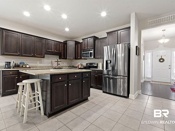 3rd image of 31958 Calder Ct