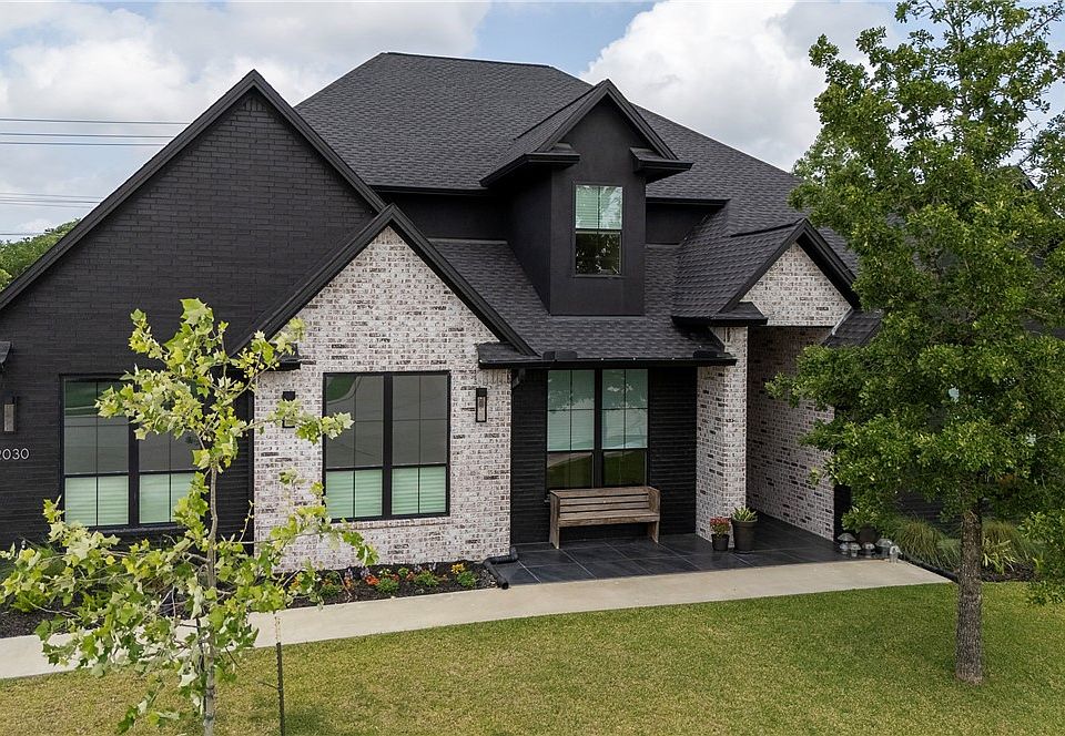1st image of 2030 Pebble Bend Dr