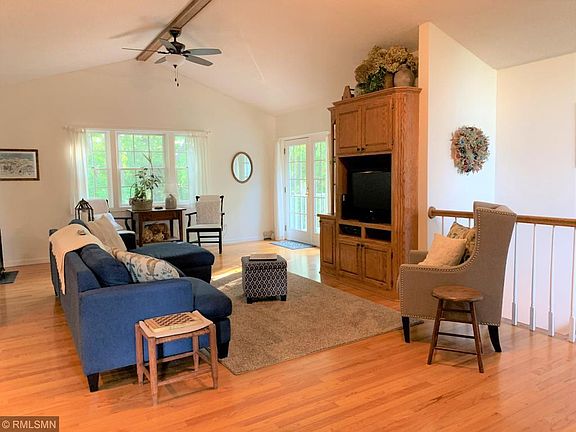 4th image of 142 Woods Dr