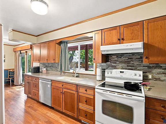 3rd image of 6705 W 10th St