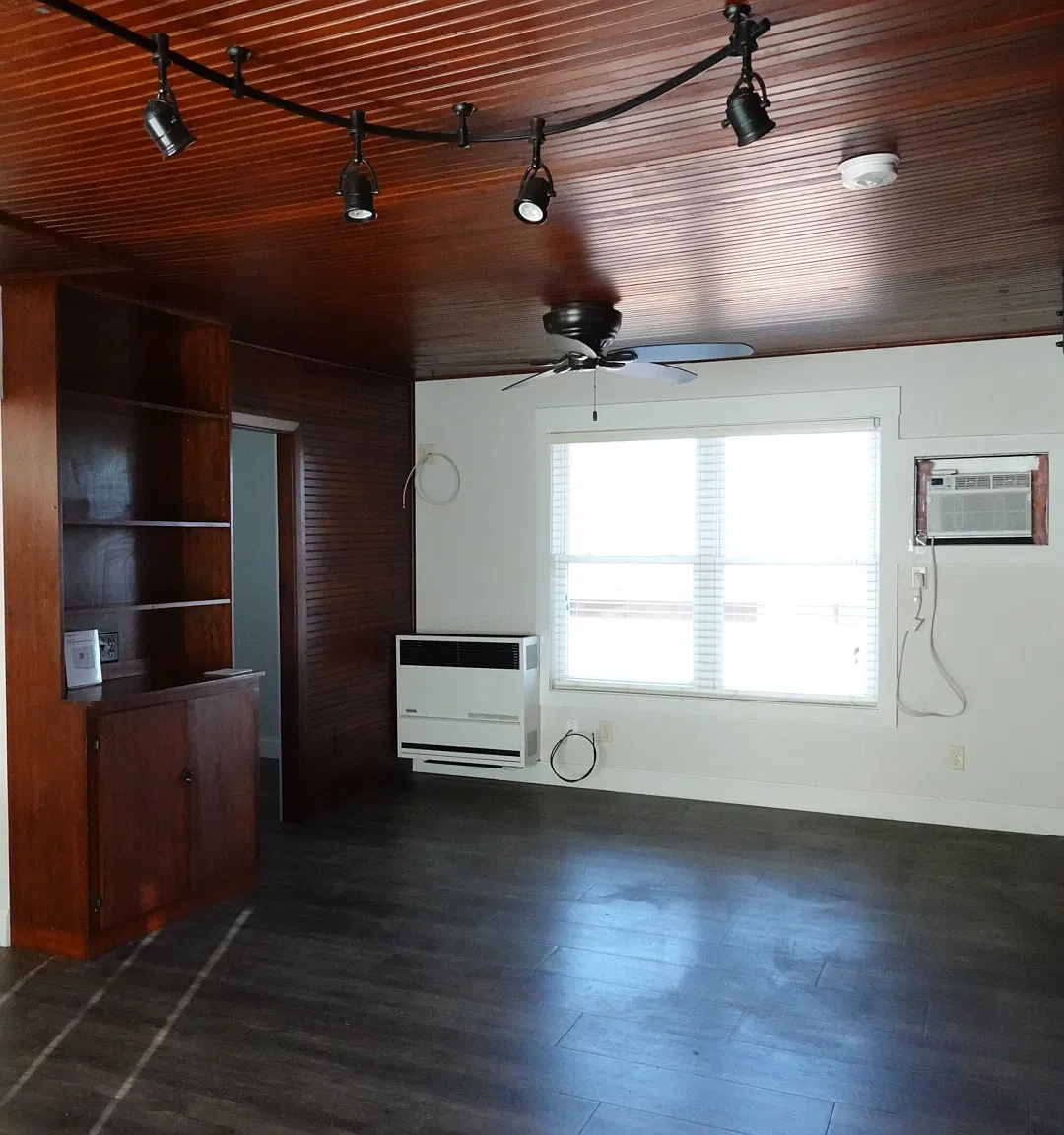 2 bed, 704 sqft, $1,850 — Photo 2