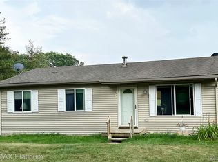 5741 Crandall Rd, Howell, MI 48855