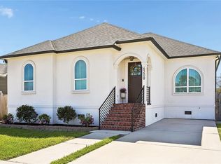 6208 Marigny St, New Orleans, LA 70122