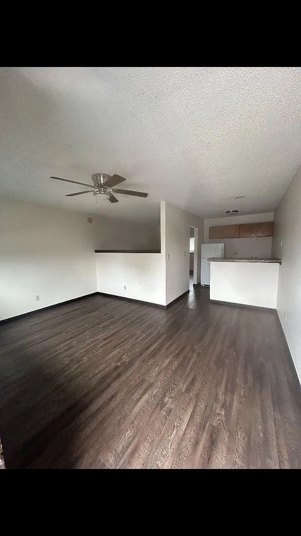 900 E 11th Ave Sundance — Photo 1