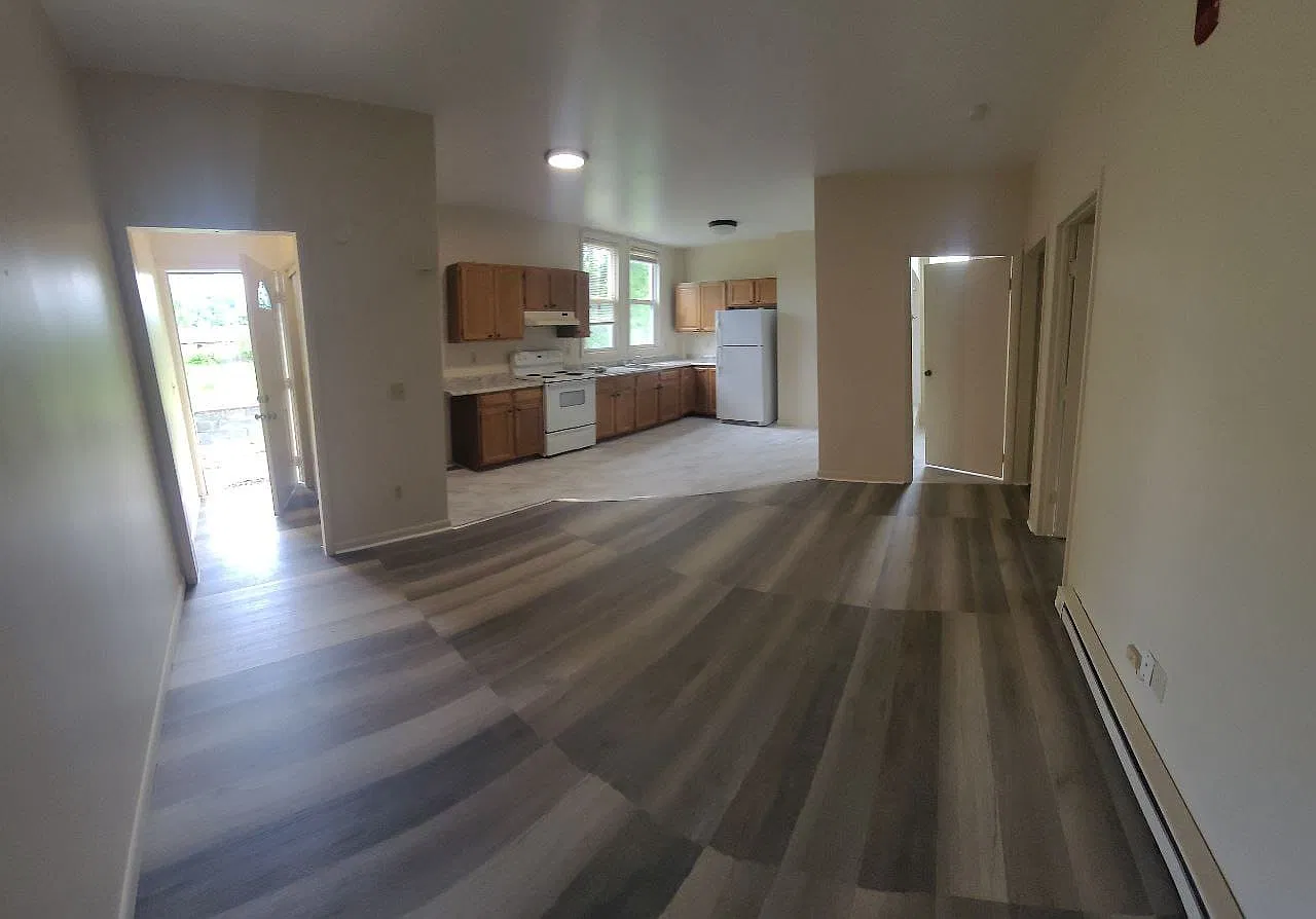 2 bed, 1.5 bath, 750 sqft, $1,800 — Photo 2