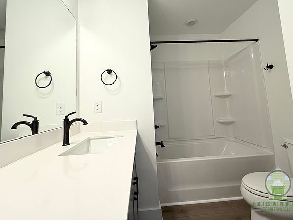 5th image of 515 Harebell Way #1