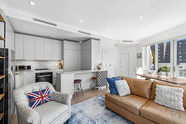 Rented by Compass | media 14