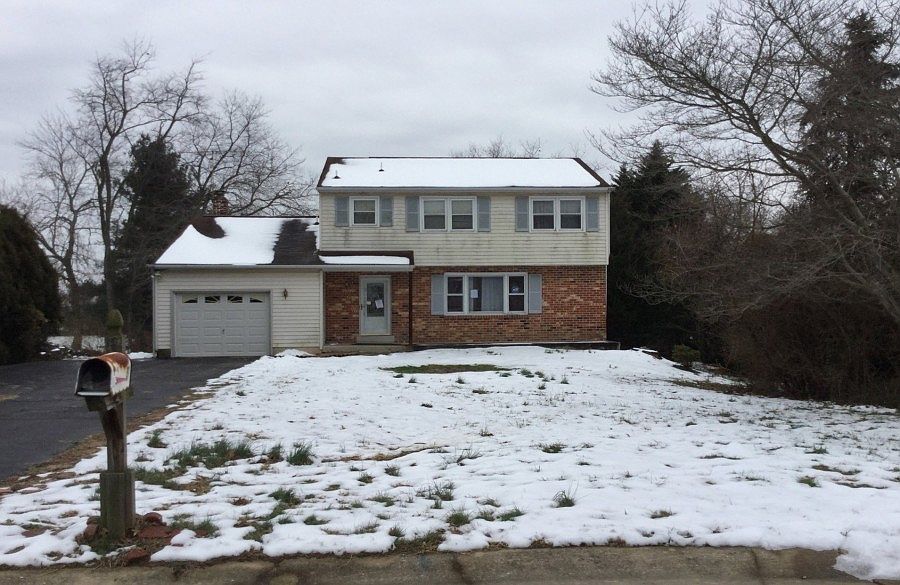 1st image of 5 Meadow Knoll Ct