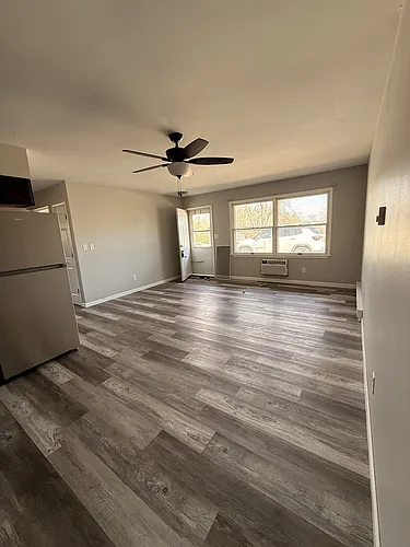 440 W Ray St Photo 1