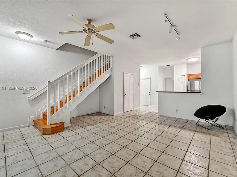 3897 Tree Top Dr — Photo 10