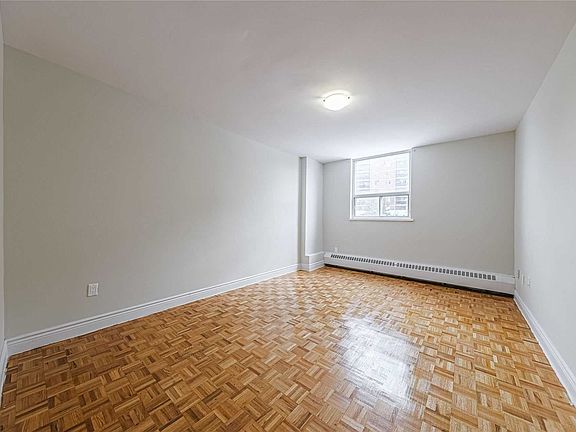 5th image of 100 Rowena Dr #609