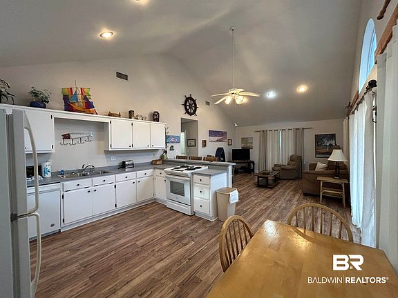2nd image of 8941 Bonita Ln