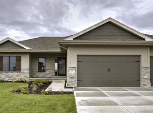 18881 Patrick Cir, Elkhorn, NE 68022