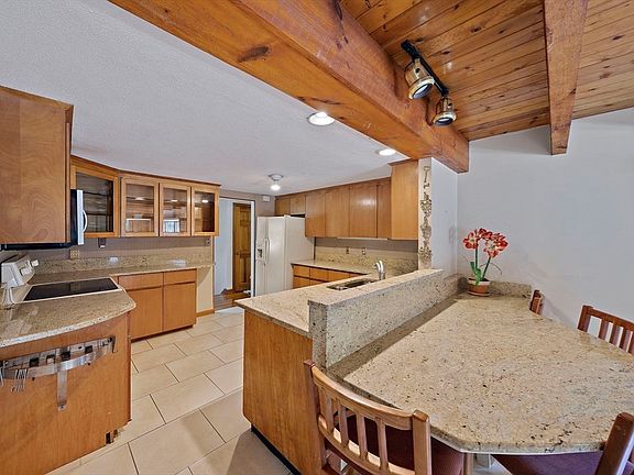 4th image of 46 Tower Hill Dr