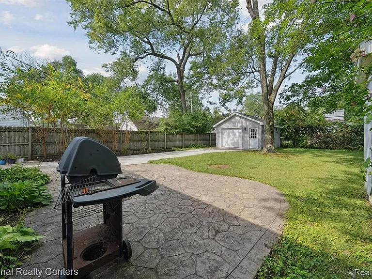 3047 Cummings Ave — Photo 13