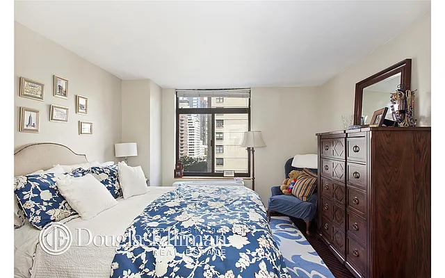 Rented by Douglas Elliman | media 7