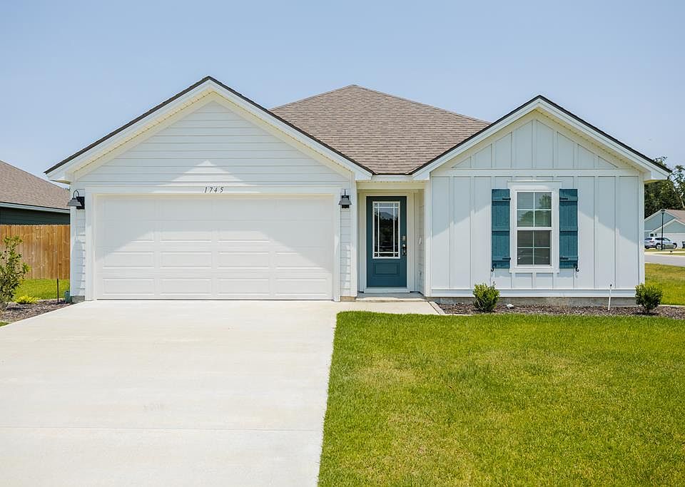 1st image of 1745 Phillips Cir