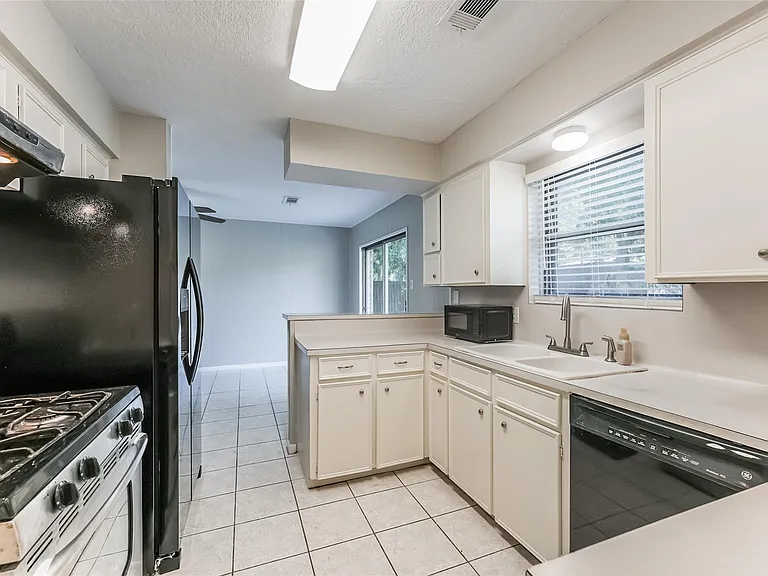 7015 Pine Vista Ln — Photo 6