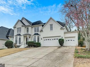 9035 Sandorn Dr, Roswell, GA