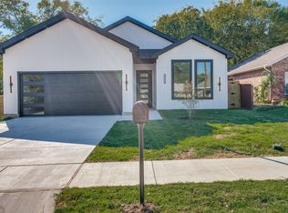 2209 W East Roberts Dr, Grand Prairie, TX 75051