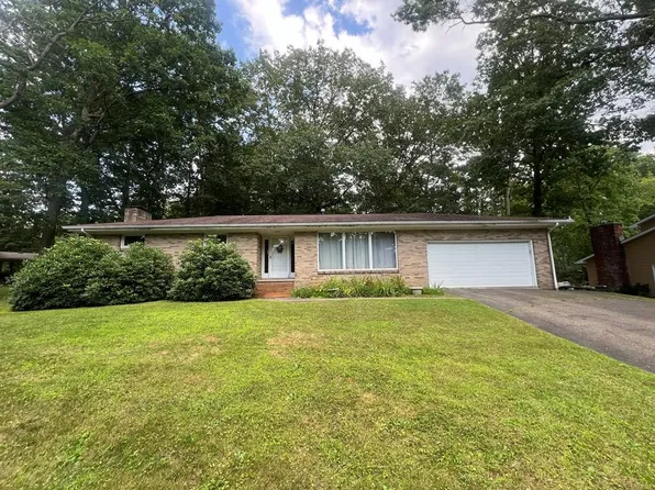 28 Stewart Rd, Oil City, PA 16301
