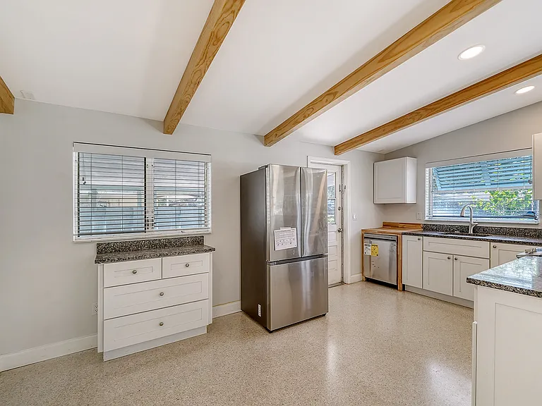 4219 Maceachen Blvd — Photo 6