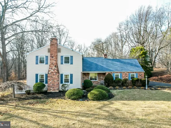 29 Timber Ln, Thornton, PA 19373